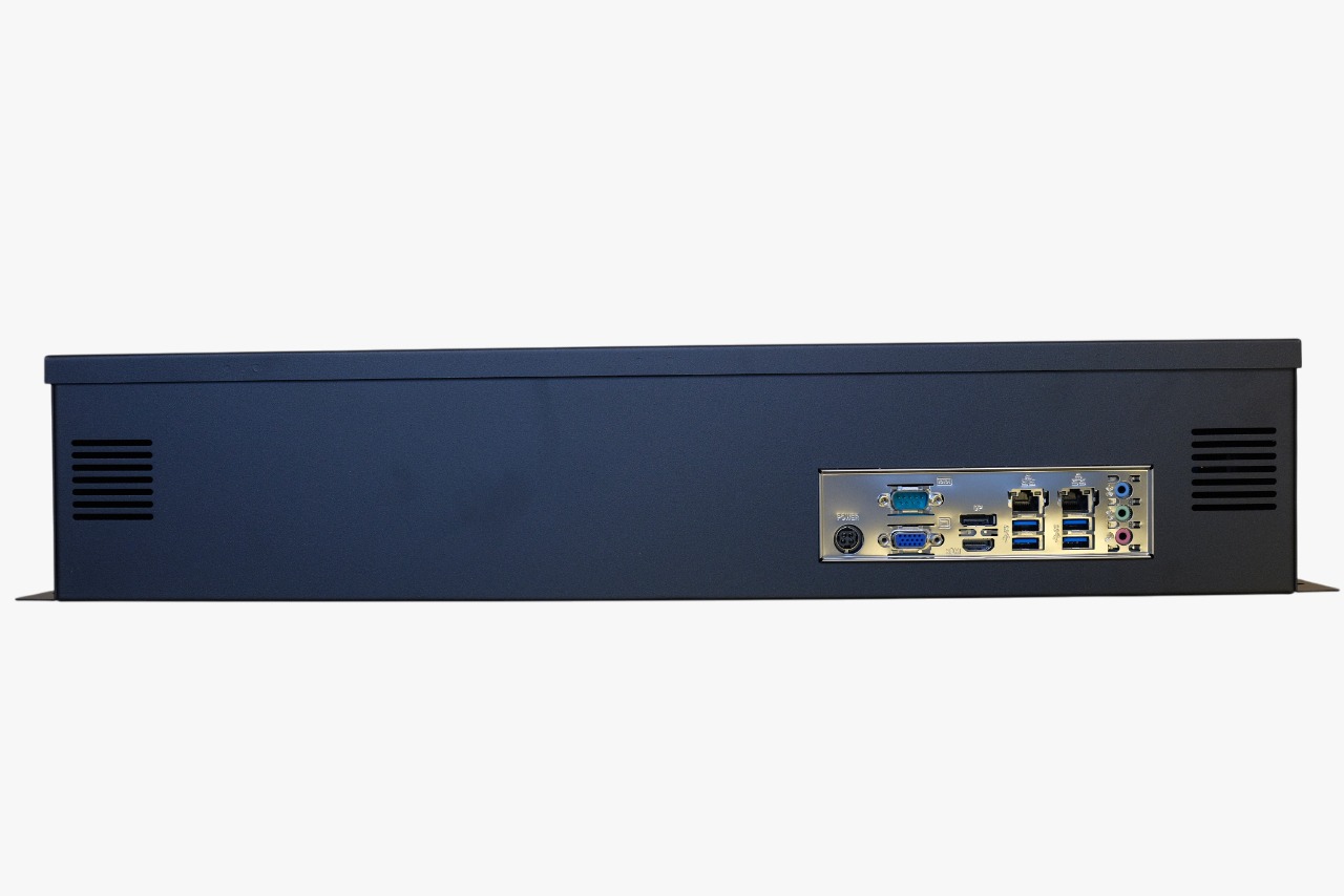 Панель интерфейсов: 2 × LAN, HDMI, VGA, DP, 4 × USB 3.2